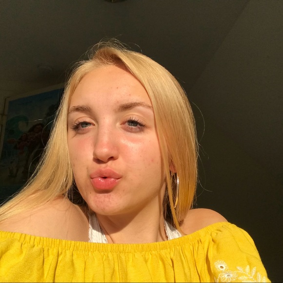 Meet your Posher, Taylor - Picture 1 of 1